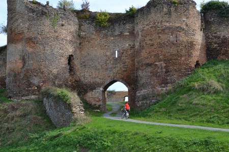 forteresse de Cluis